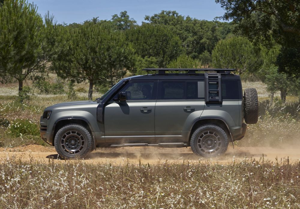 Le tout-terrain haute performance Defender Octa embarque un V8 bi-turbo de 635 ch