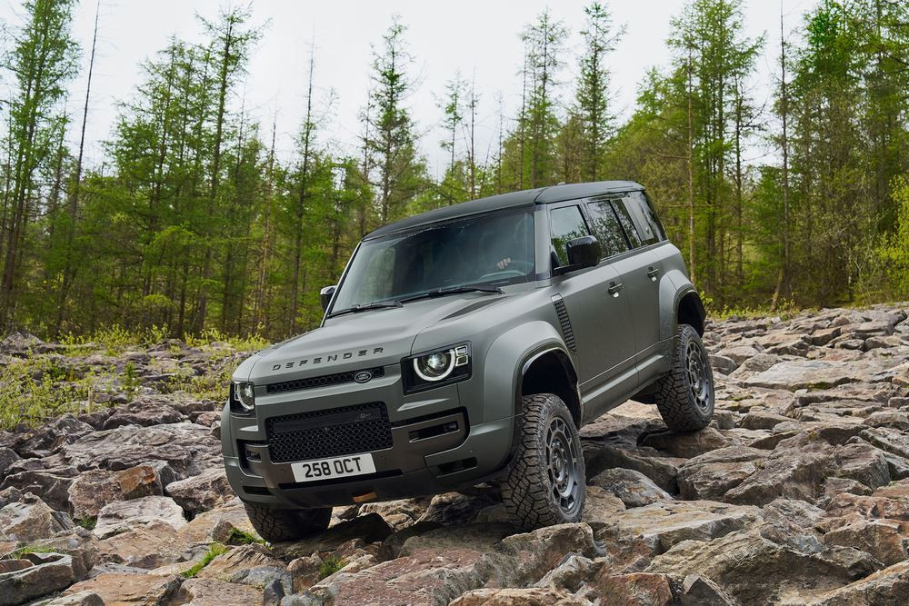 Le tout-terrain haute performance Defender Octa embarque un V8 bi-turbo de 635 ch
