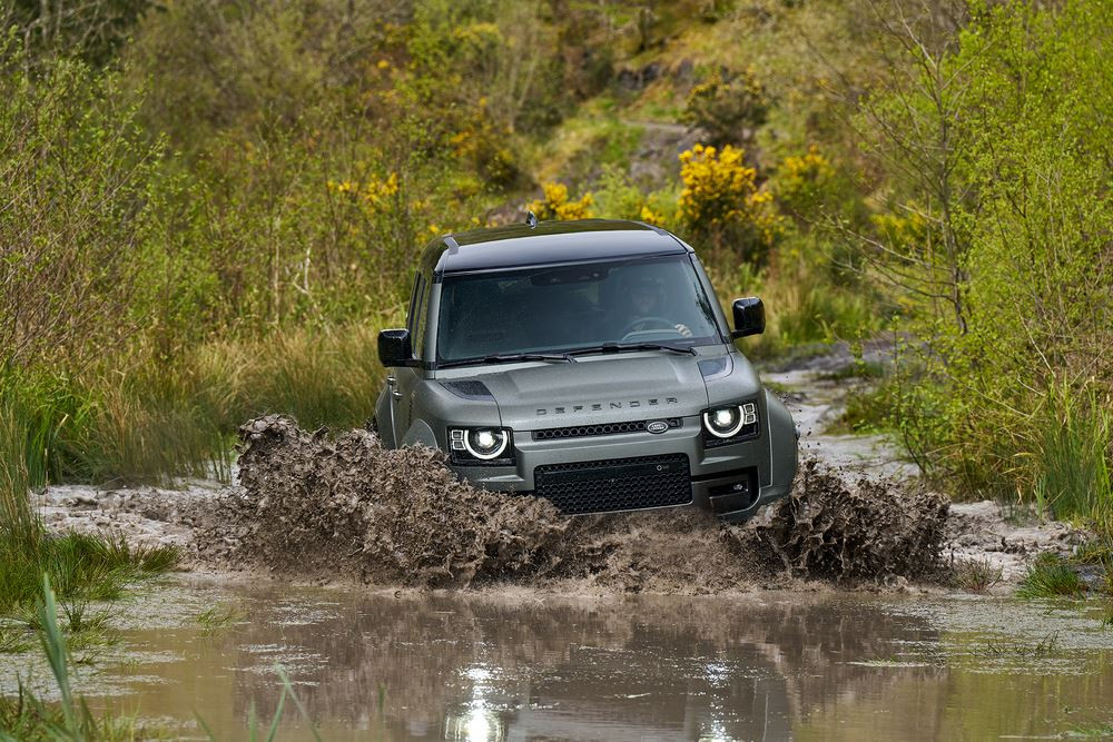 Le tout-terrain haute performance Defender Octa embarque un V8 bi-turbo de 635 ch