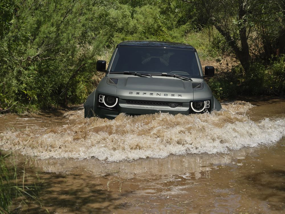 Le tout-terrain haute performance Defender Octa embarque un V8 bi-turbo de 635 ch