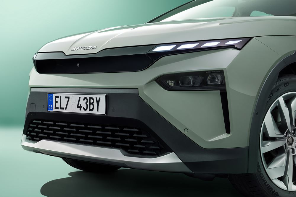 Le SUV compact électrique Skoda Elroq porte le langage de design Modern Solid de Skoda