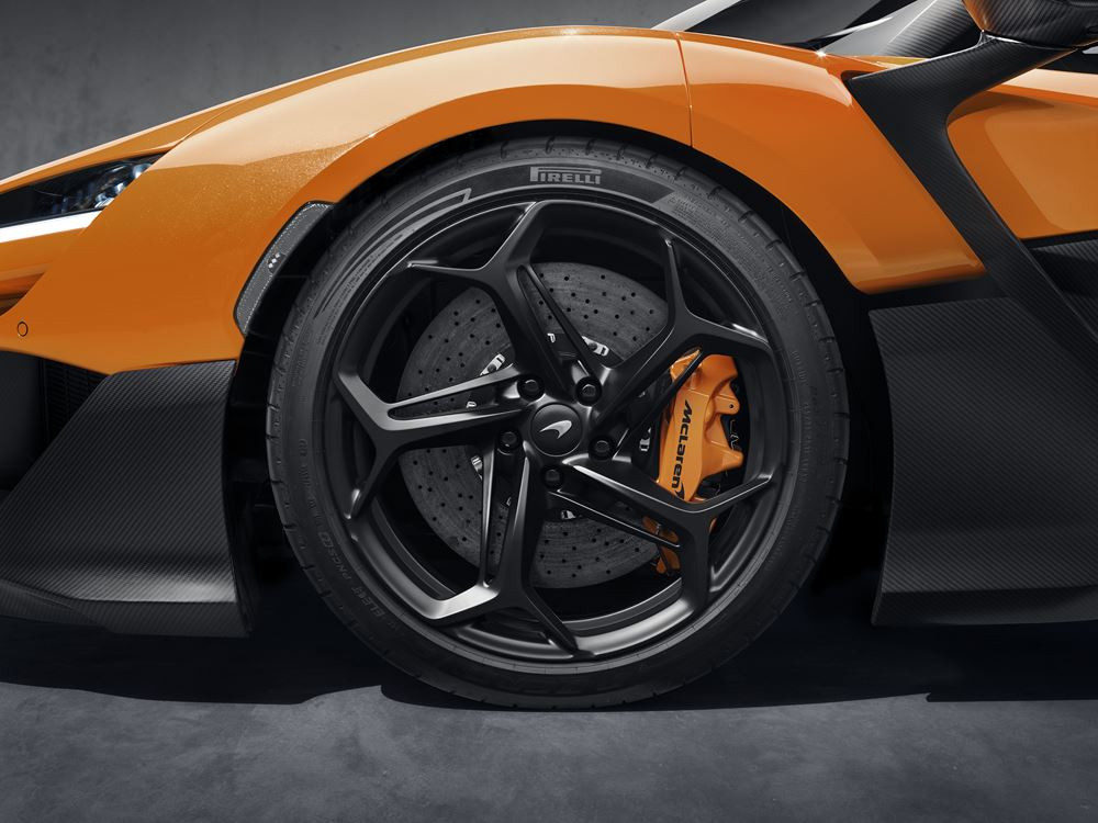 La supercar McLaren W1 embarque un bloc V8 hybride de 1275 ch