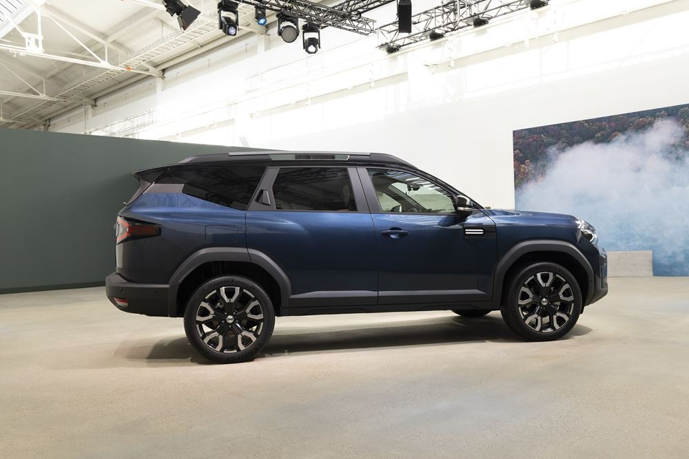 Le SUV du segment C Dacia Bigster affirme avec force ses dimensions généreuses