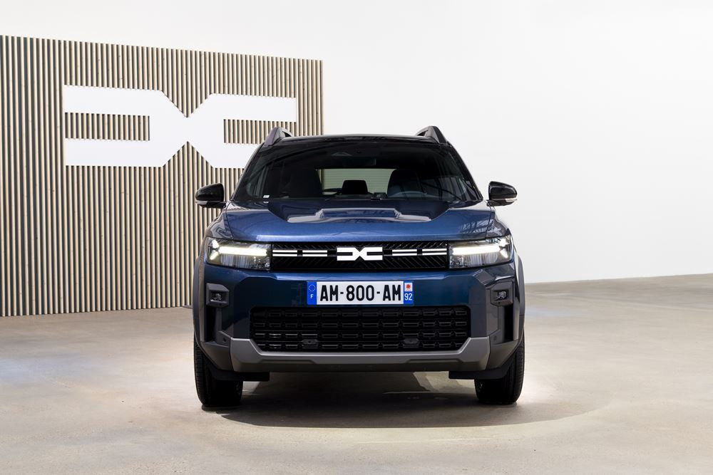 Le SUV du segment C Dacia Bigster affirme avec force ses dimensions généreuses
