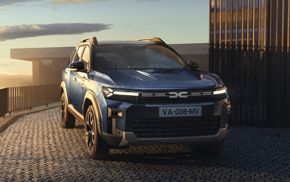 Le SUV du segment C Dacia Bigster affirme avec force ses dimensions généreuses