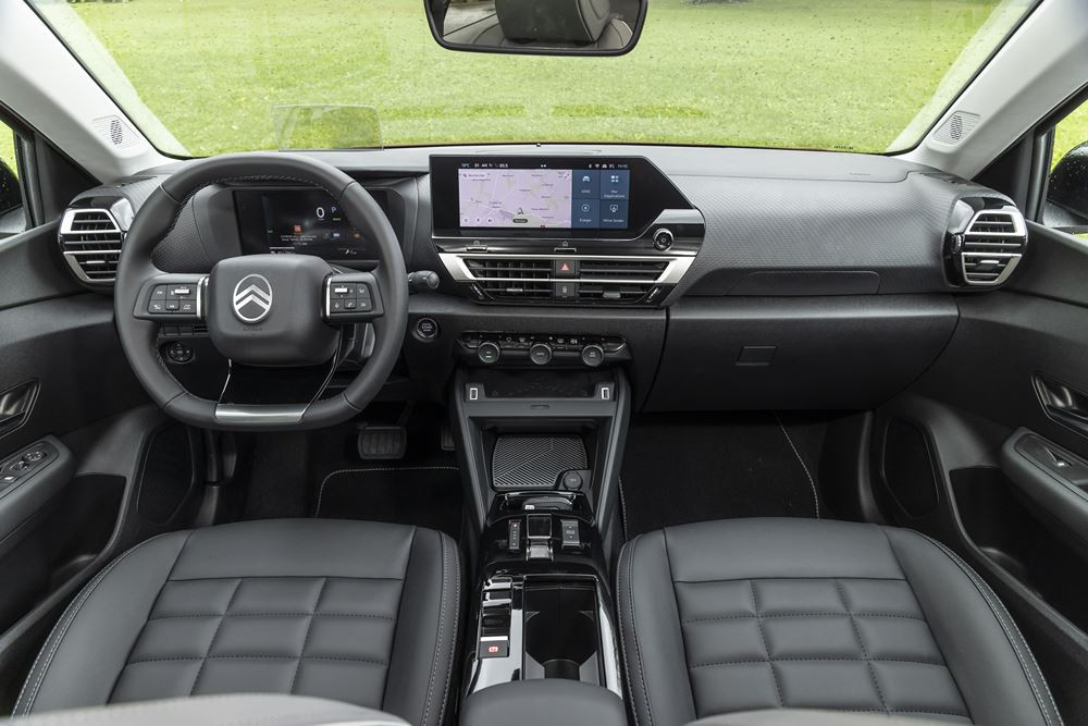 La berline électrique Citroën ë-C4 115 kW / 54 kWh revendique jusqu'à 415 km d'autonomie WLTP