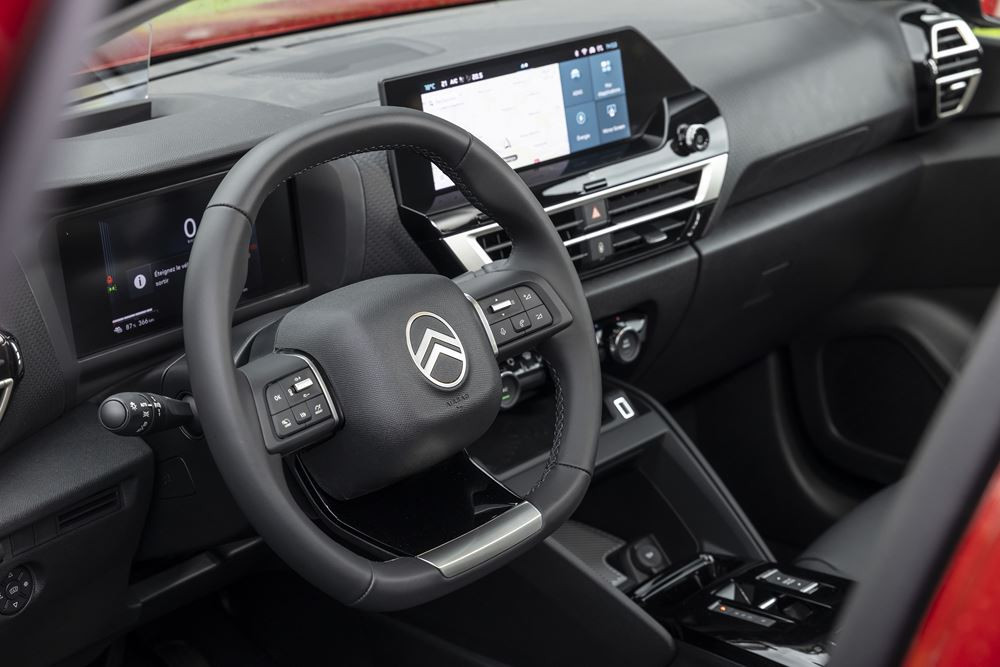 La berline électrique Citroën ë-C4 115 kW / 54 kWh revendique jusqu'à 415 km d'autonomie WLTP