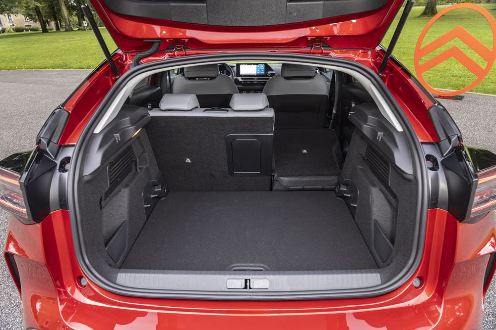 La berline électrique Citroën ë-C4 115 kW / 54 kWh revendique jusqu'à 415 km d'autonomie WLTP