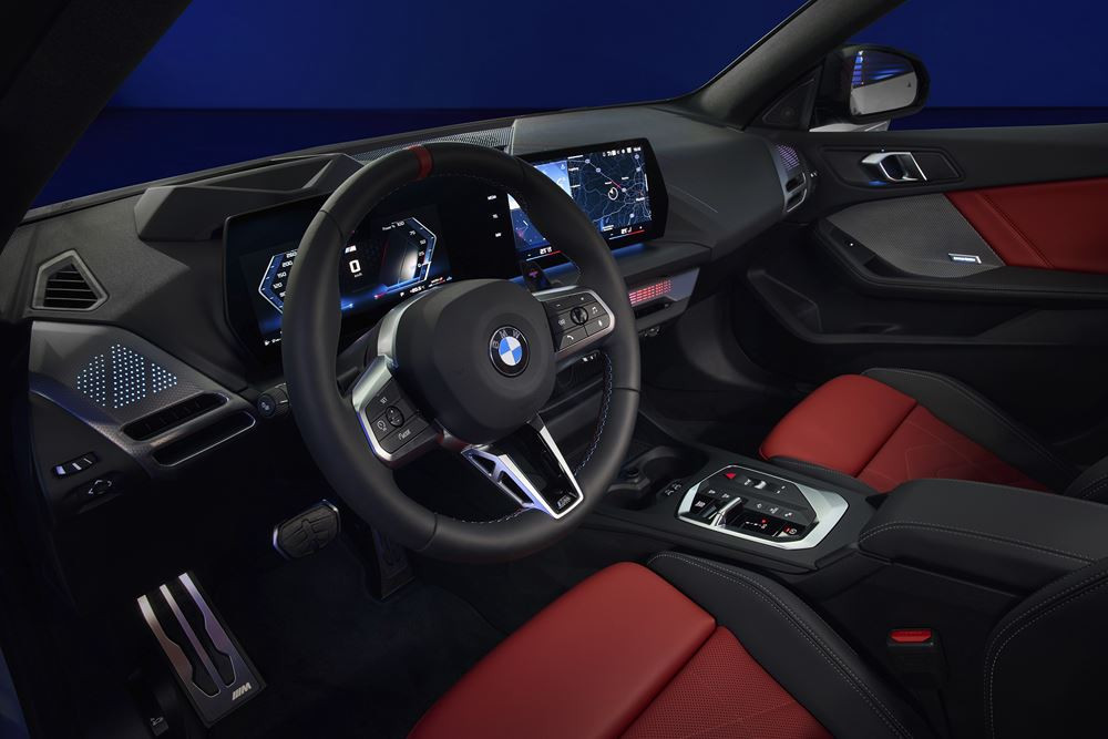 La BMW Série 2 Gran Coupé affiche une silhouette allongée reconnaissable