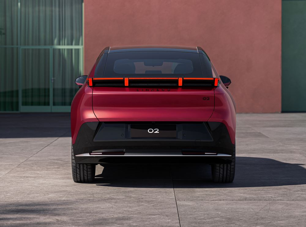 Le SUV coupé électrique Lynk & Co 02 affiche une autonomie de 445 km