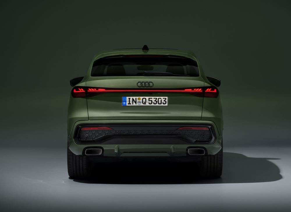 L'Audi Q5 Sportback de deuxième génération affiche une ligne de toit inclinée