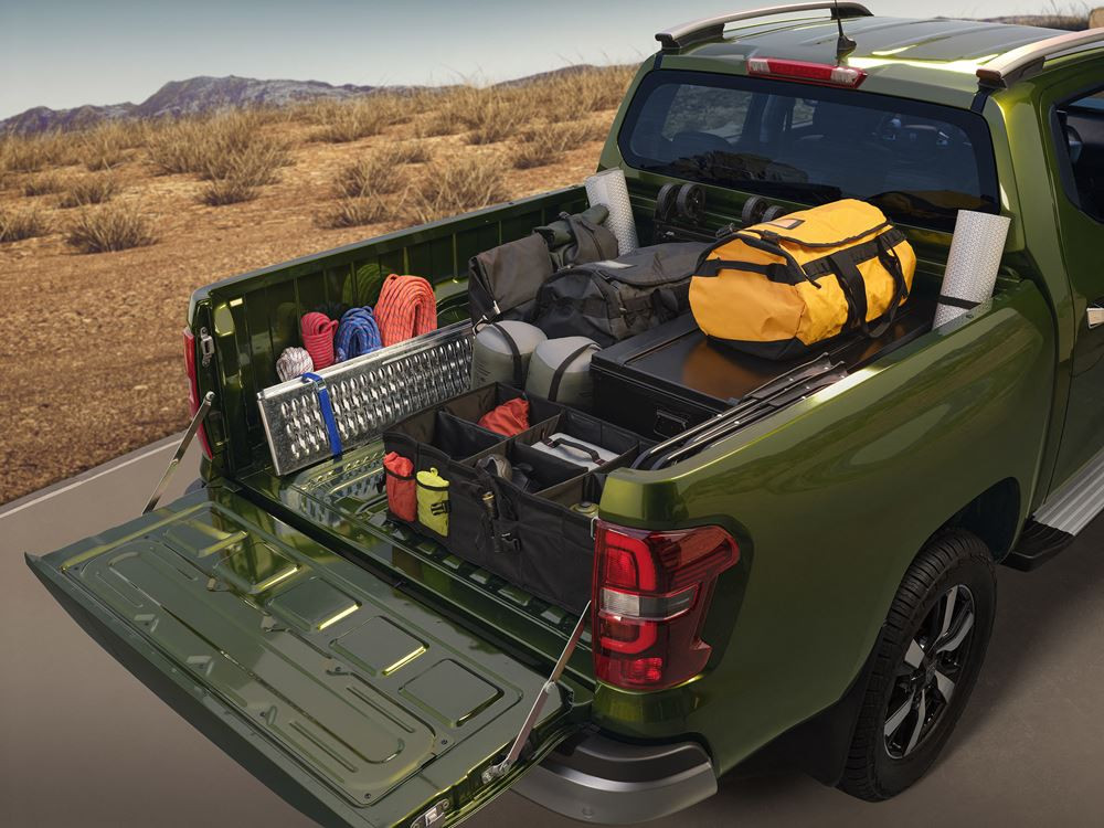 Le pick-up One ton Peugeot Landtrek se modernise