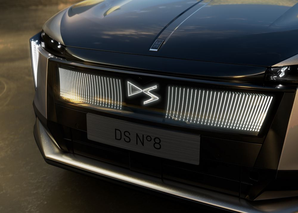 La DS N°8 électrique est le nouveau porte-drapeau de DS Automobiles