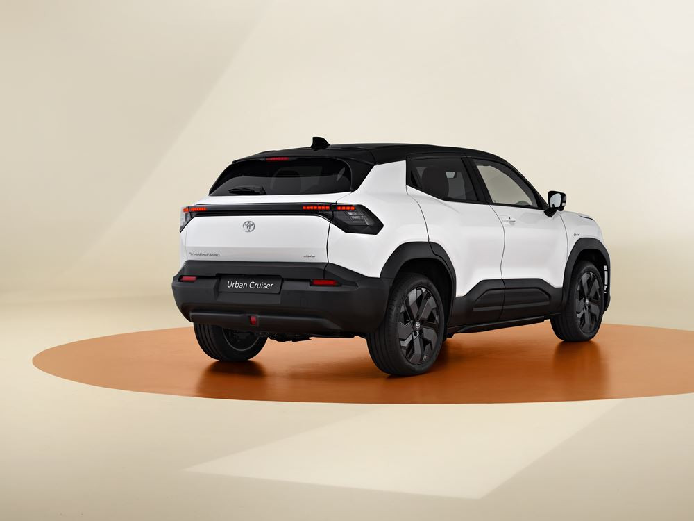 Le SUV compact électrique Toyota Urban Cruiser se distingue par un design robuste