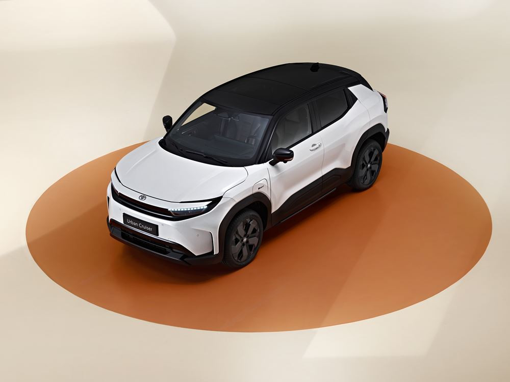 Le SUV compact électrique Toyota Urban Cruiser se distingue par un design robuste
