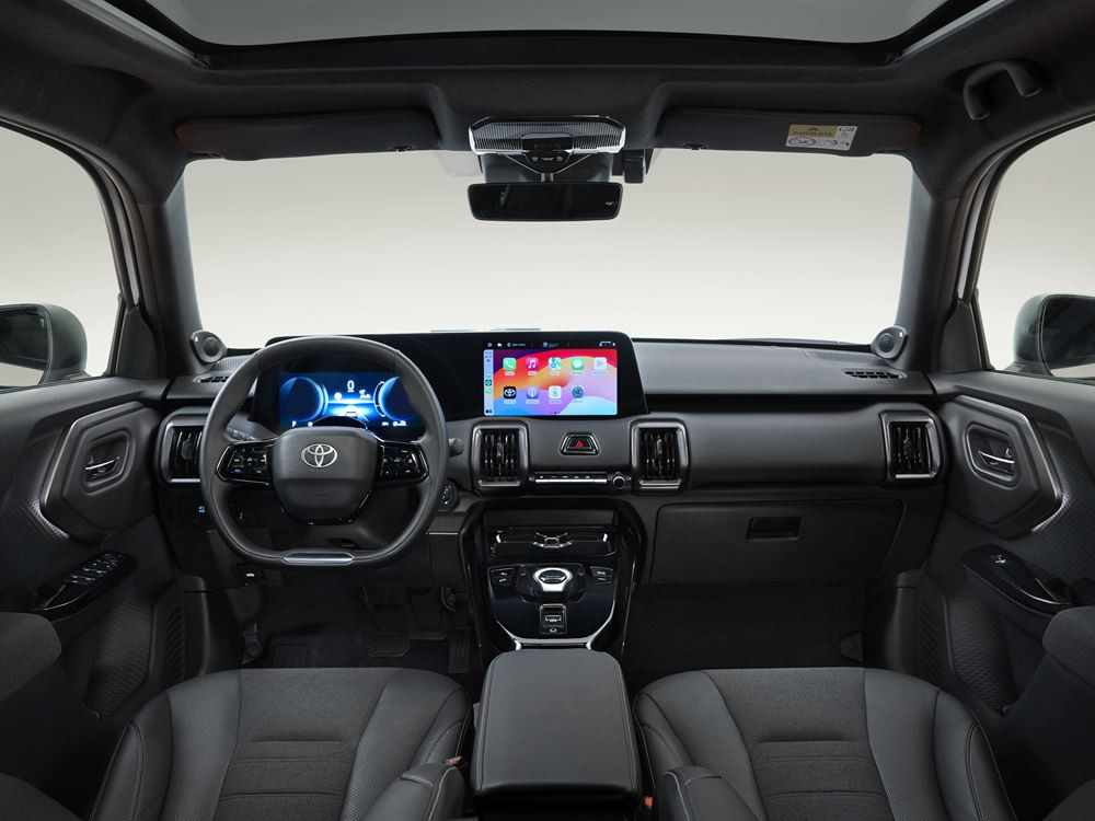 Le SUV compact électrique Toyota Urban Cruiser se distingue par un design robuste
