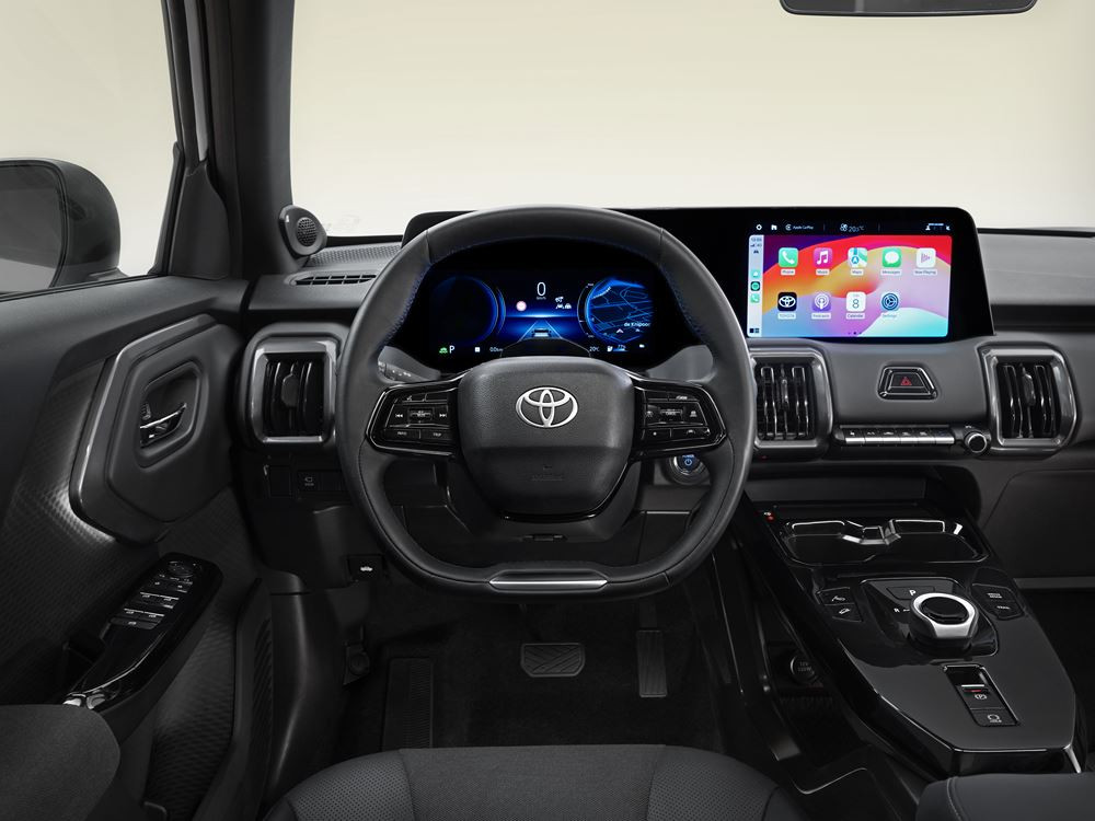 Le SUV compact électrique Toyota Urban Cruiser se distingue par un design robuste