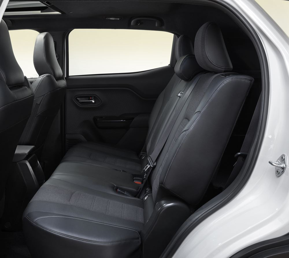 Le SUV compact électrique Toyota Urban Cruiser se distingue par un design robuste