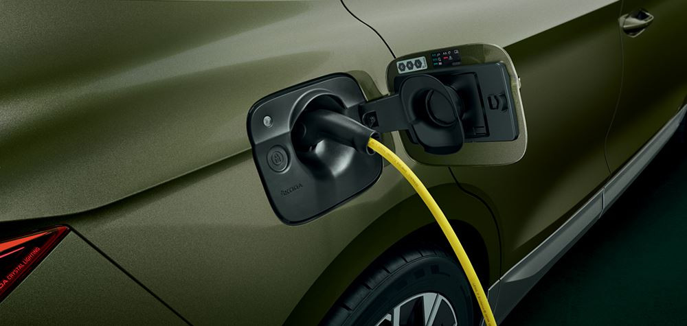 La Skoda Enyaq électrique restylée arbore le nouveau langage de conception Modern Solid