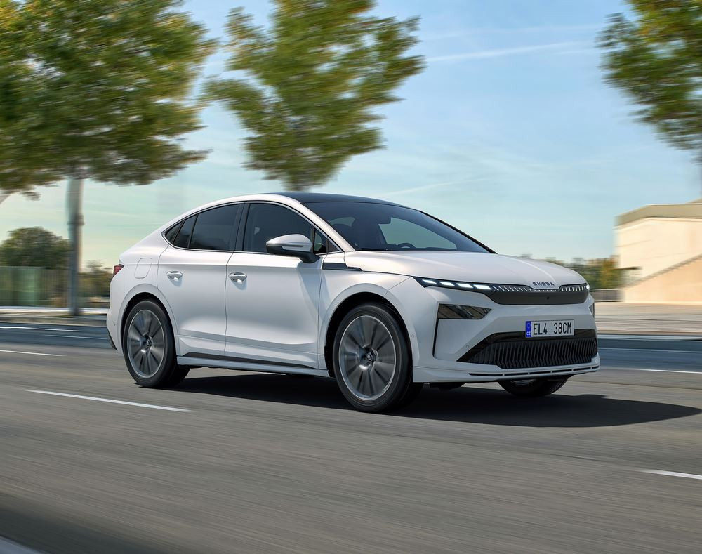 La Skoda Enyaq Coupé électrique restylée arbore la calandre Cristal Face 2.0