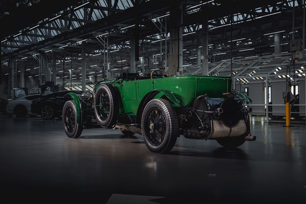 La 49ème édition du salon Rétromobile ouvre ses portes jusqu'au 9 février