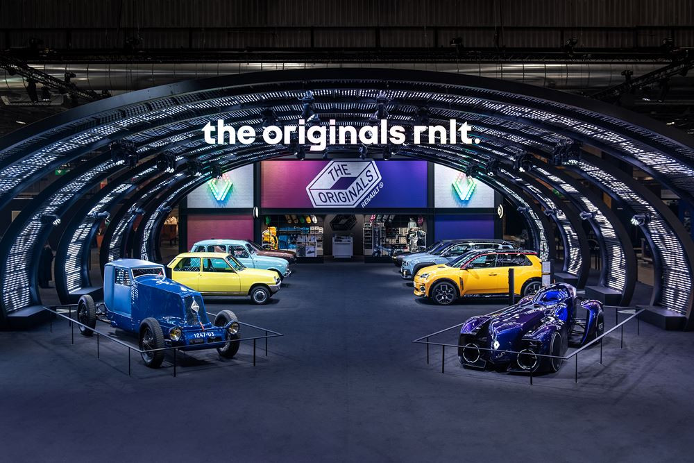 La 49ème édition du salon Rétromobile ouvre ses portes jusqu'au 9 février