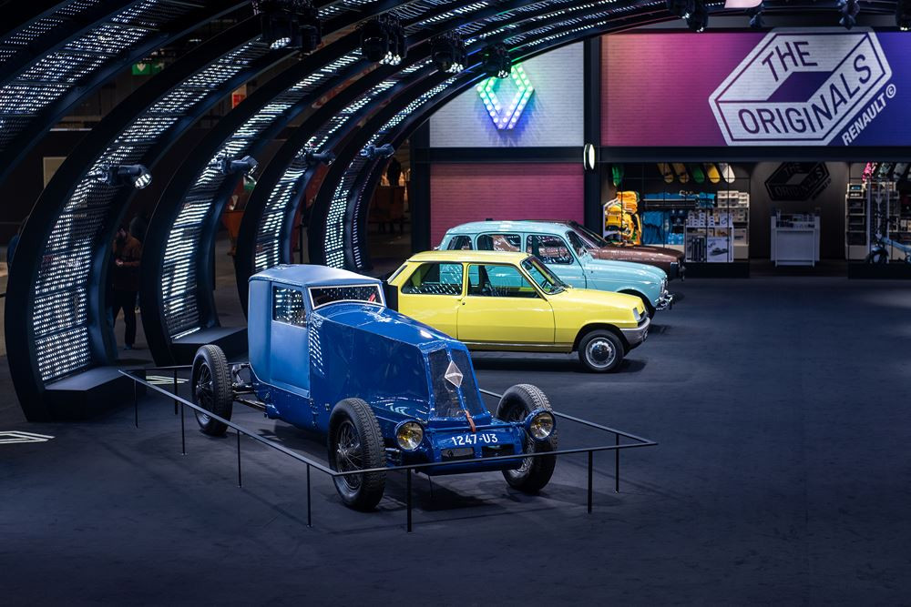 La 49ème édition du salon Rétromobile ouvre ses portes jusqu'au 9 février