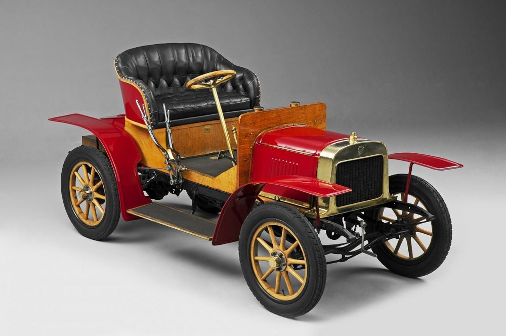 La 49ème édition du salon Rétromobile ouvre ses portes jusqu'au 9 février