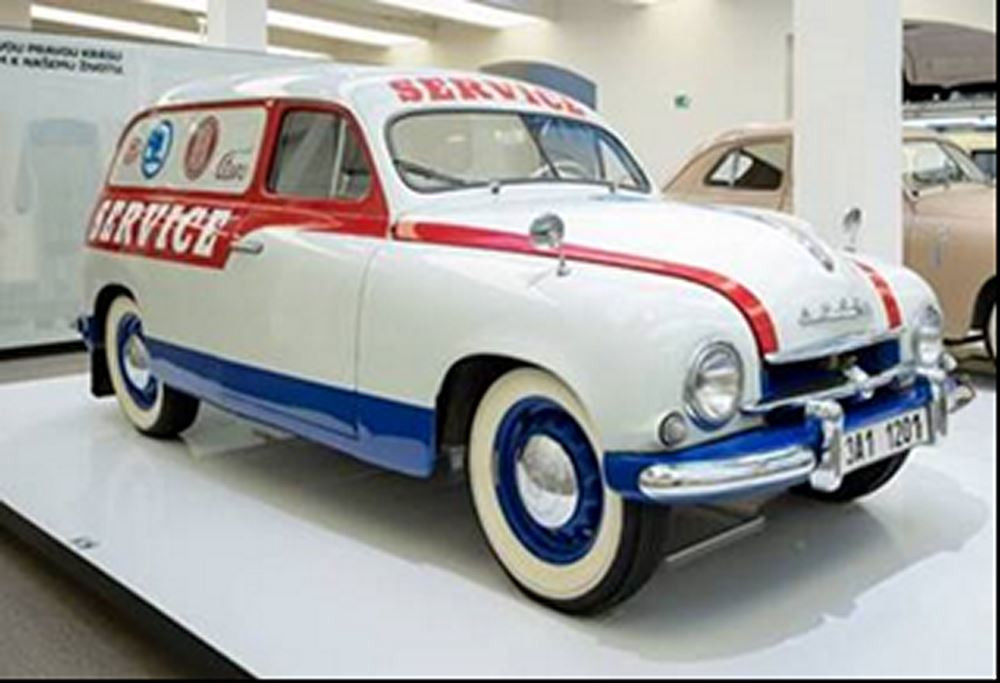 La 49ème édition du salon Rétromobile ouvre ses portes jusqu'au 9 février