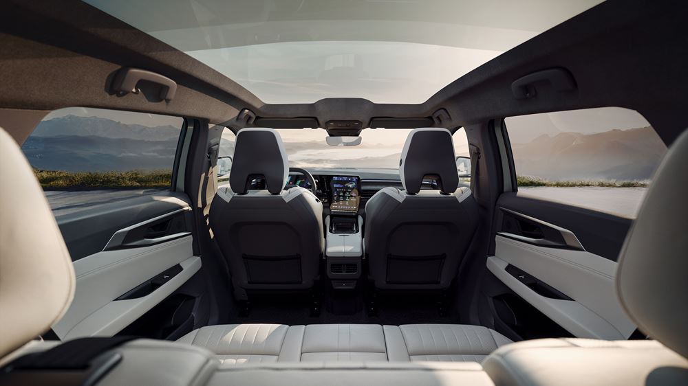 Le Renault Espace modernise son style en profondeur avec le langage design de la marque