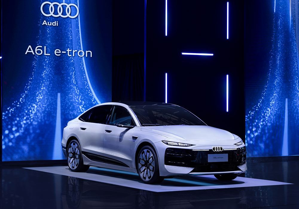 L'Audi A6L e-tron offre un empattement plus long de 132 millimètres que sur la version mondiale de l'A6L e-tron