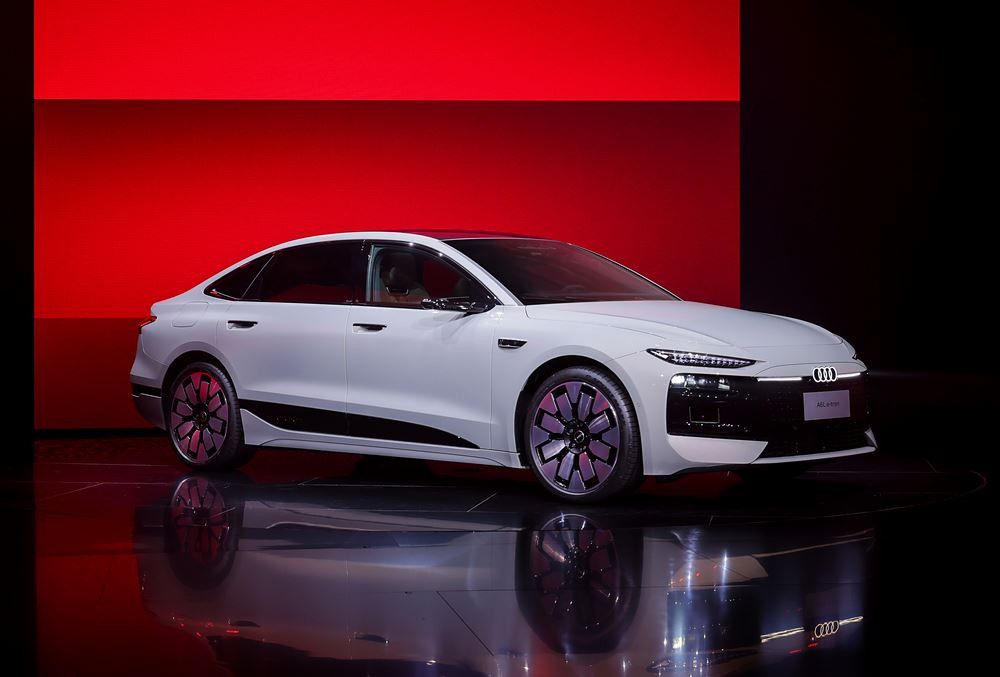 L'Audi A6L e-tron offre un empattement plus long de 132 millimètres que sur la version mondiale de l'A6L e-tron