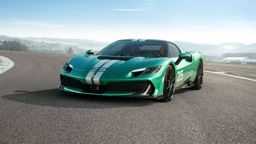 La berlinette hybride rechargeable à moteur central arrière Ferrari 296 Speciale affiche une puissance de 880 ch