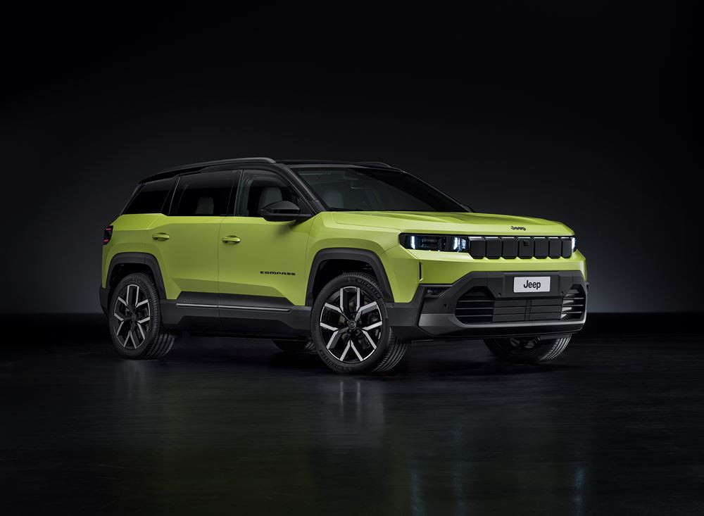 Le SUV compact Jeep Compass de nouvelle génération affiche une calandre à sept fentes revisitée