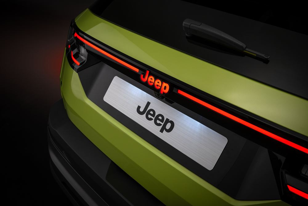 Le SUV compact Jeep Compass de nouvelle génération affiche une calandre à sept fentes revisitée