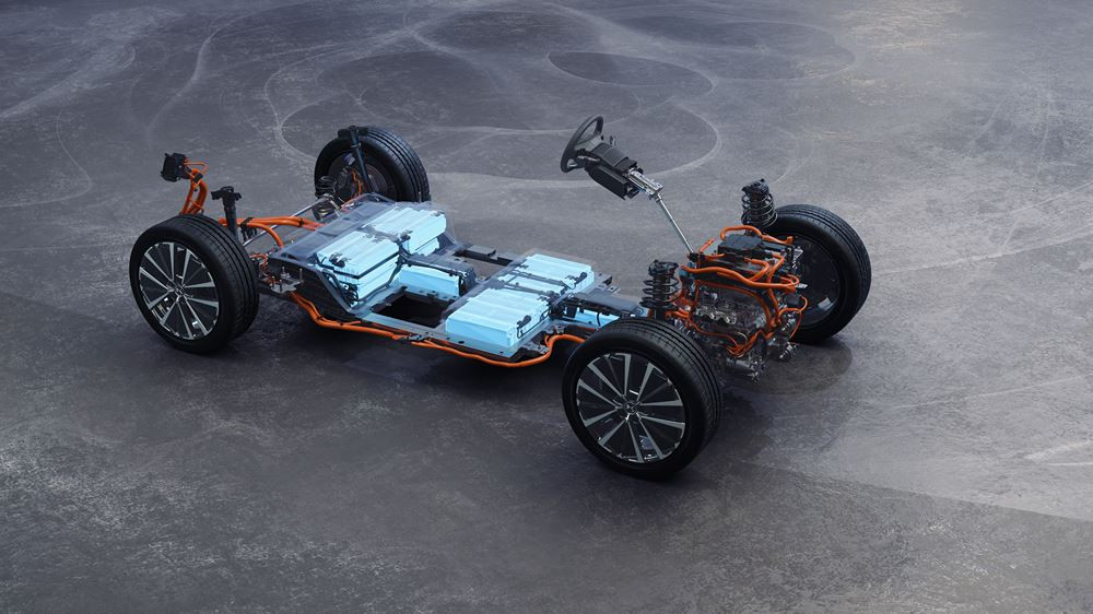 La version électrique de la DS N°4 affiche une autonomie WLTP de 450 km