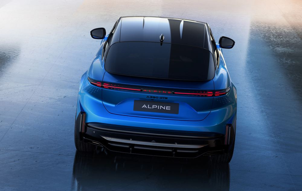 Le sport fastback compact Alpine A390 embarque trois moteurs électriques constituant une transmission intégrale