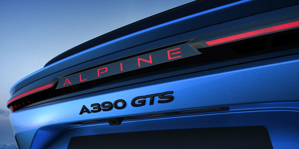 Le sport fastback compact Alpine A390 embarque trois moteurs électriques constituant une transmission intégrale