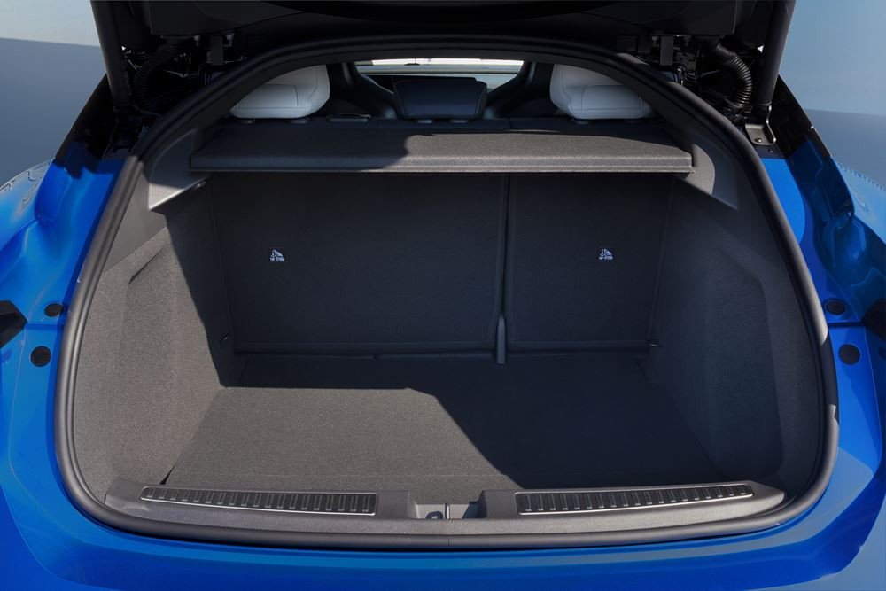 Le sport fastback compact Alpine A390 embarque trois moteurs électriques constituant une transmission intégrale