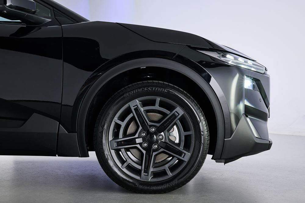 Le SUV compact électrique Subaru Uncharted revendique jusqu'à 585 km d'autonomie