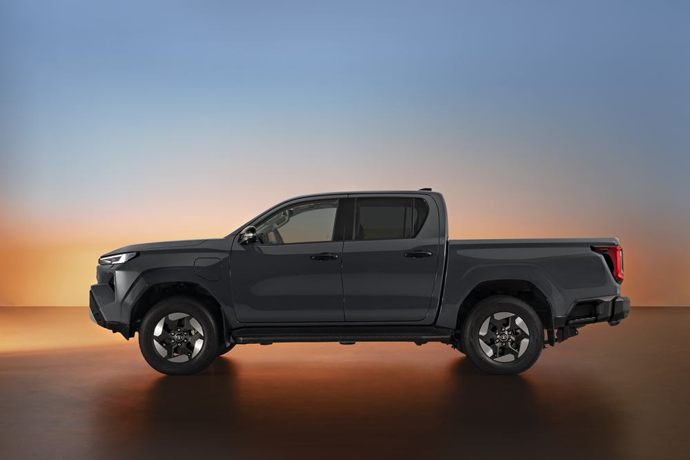 La neuvième génération du pick-up Toyota Hilux Double Cabine passe à l'électrique
