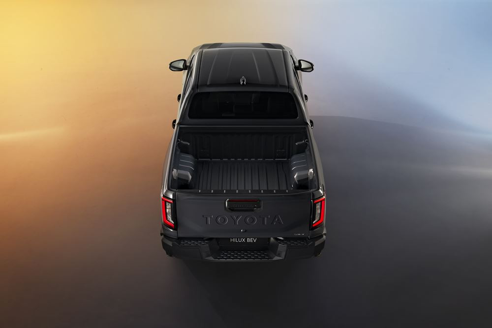 La neuvième génération du pick-up Toyota Hilux Double Cabine passe à l'électrique