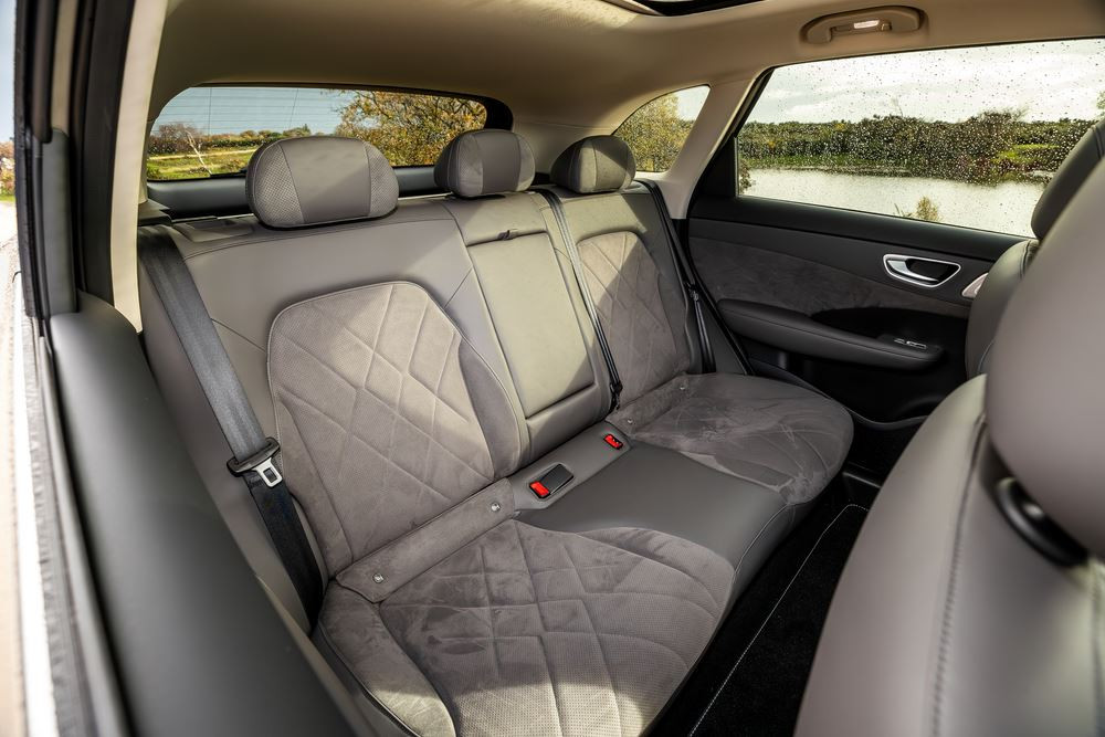 Le SUV électrique de taille intermédiaire MGS6 EV arbore une allure moderne