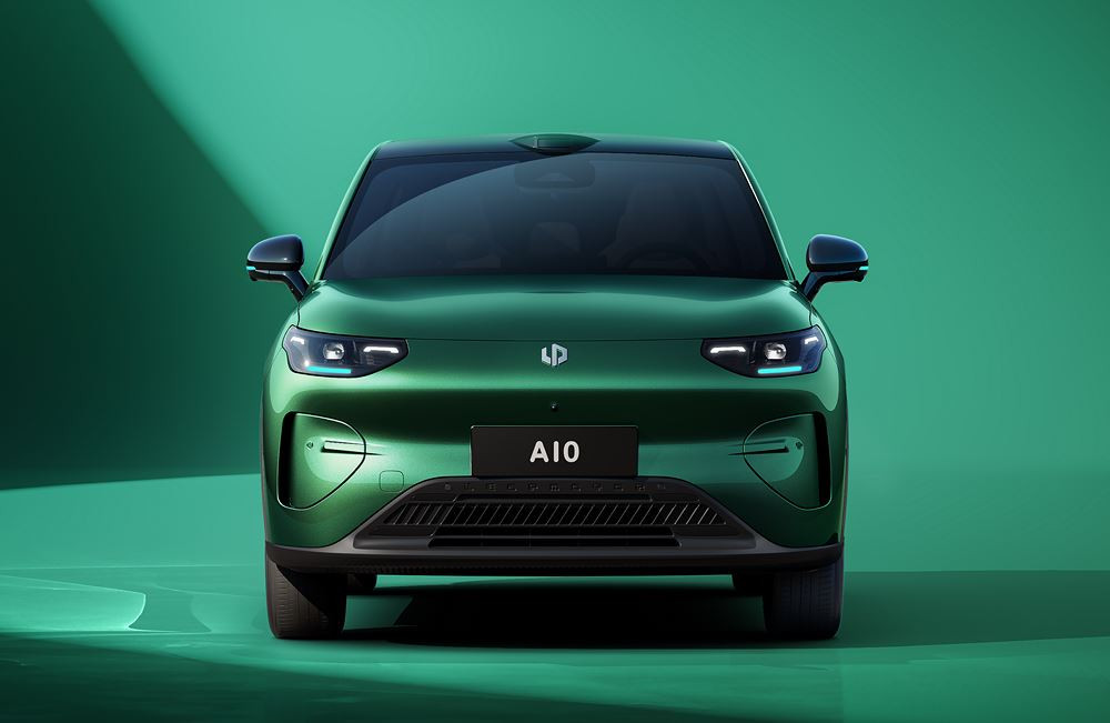 Le SUV urbain électrique Leapmotor B03X inaugure une nouvelle plateforme mondiale