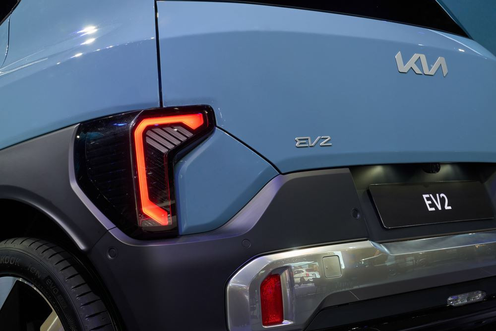 Le SUV urbain électrique Kia EV2 ouvre la gamme électrique de la marque à un public plus large