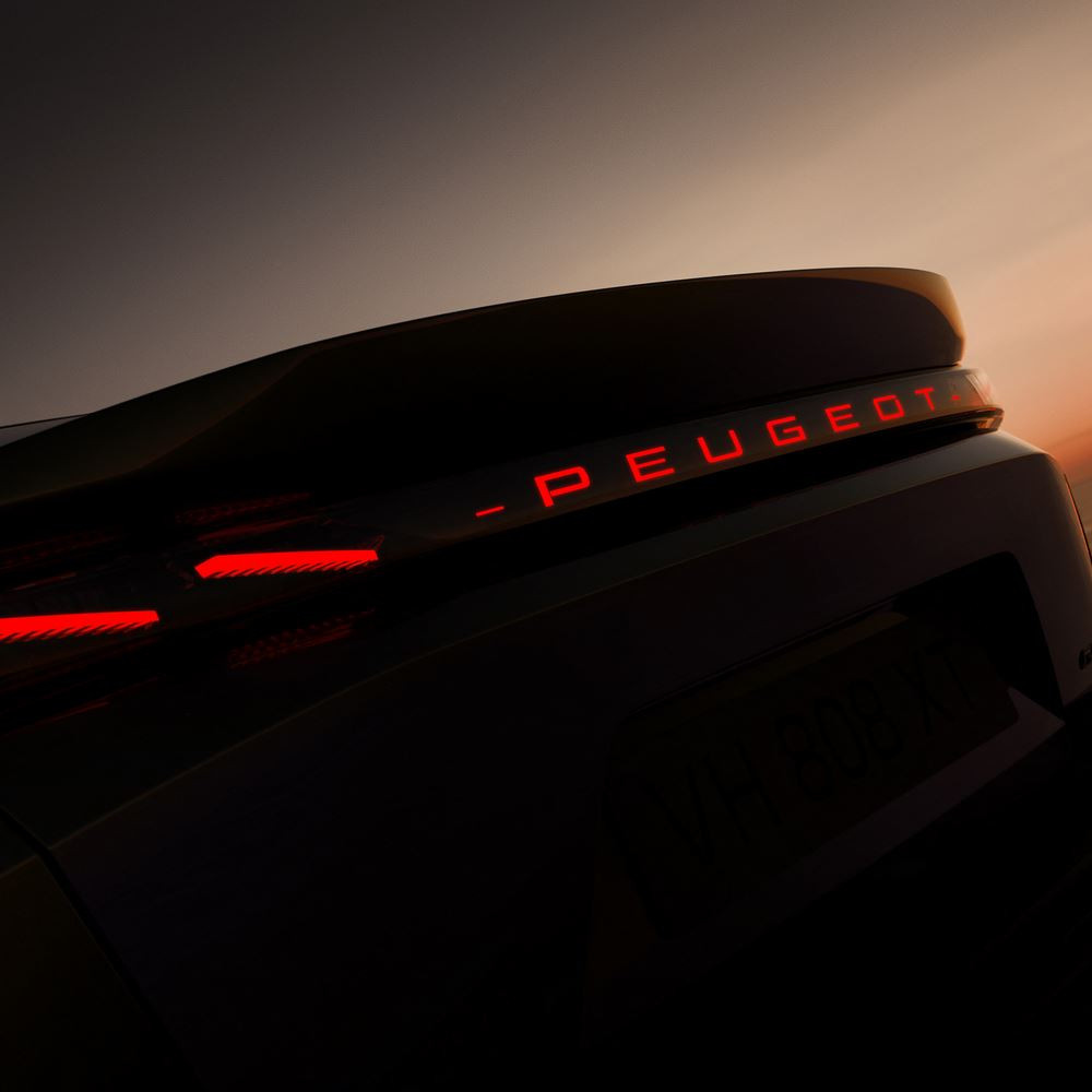 La Peugeot E-408 électrique 157 kW 58,2 kWh restylée affiche une autonomie WLTP de 456 km
