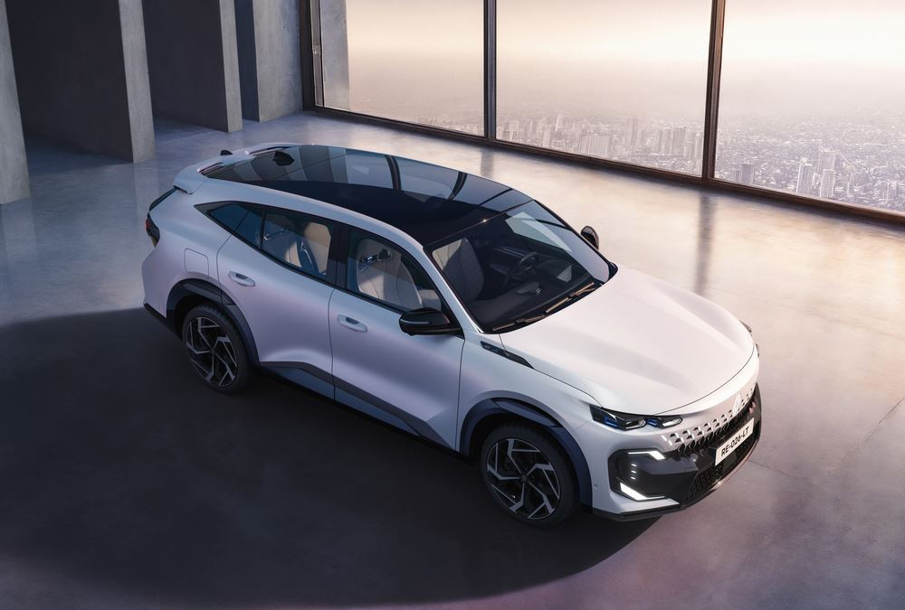 Le crossover Renault Filante devient le porte-étendard international de la marque au losange