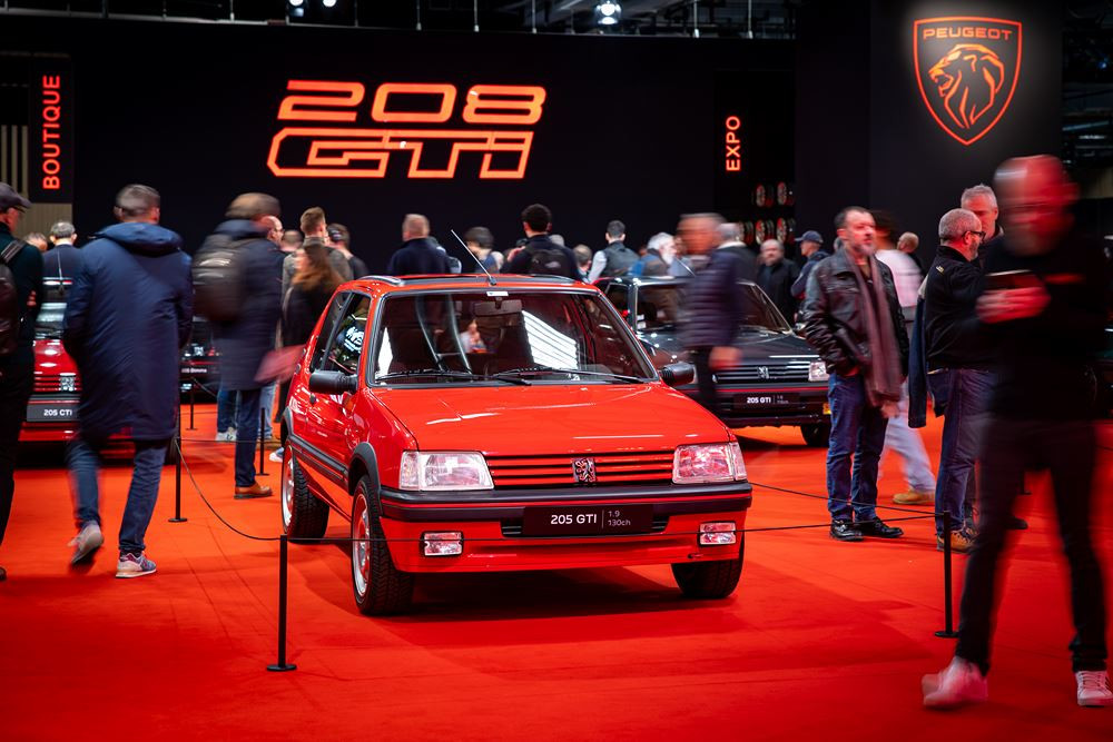 La 50ème édition du salon Rétromobile ouvre ses portes jusqu'au 1er février