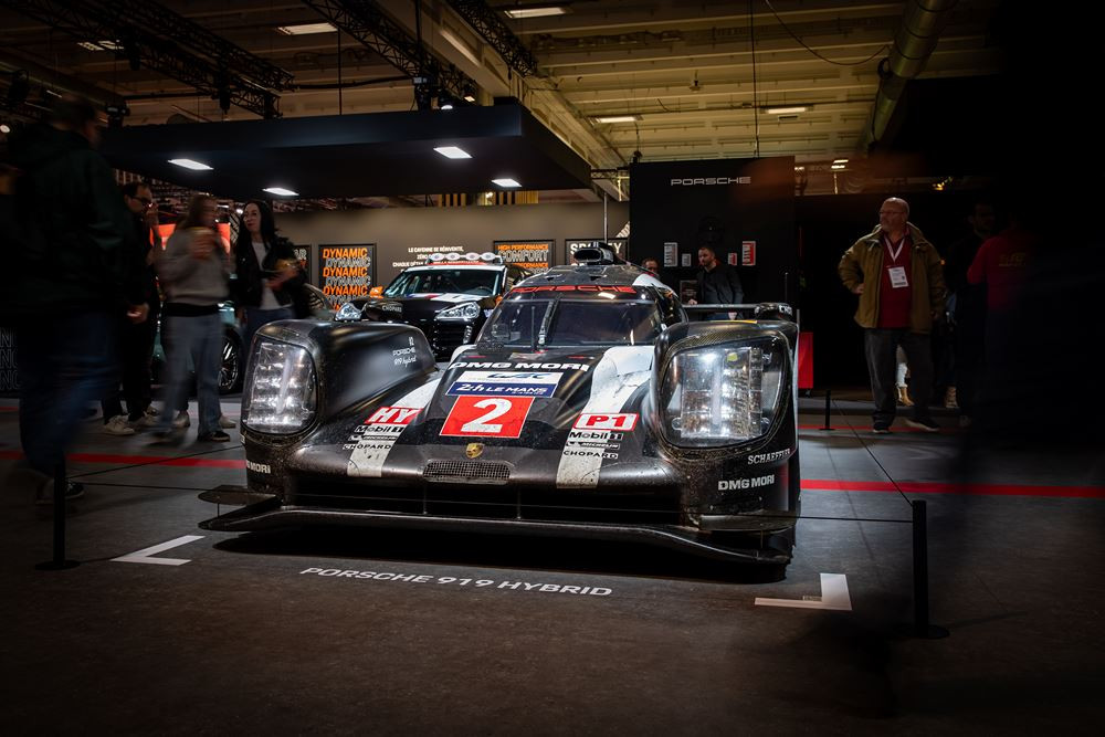 La 50ème édition du salon Rétromobile ouvre ses portes jusqu'au 1er février