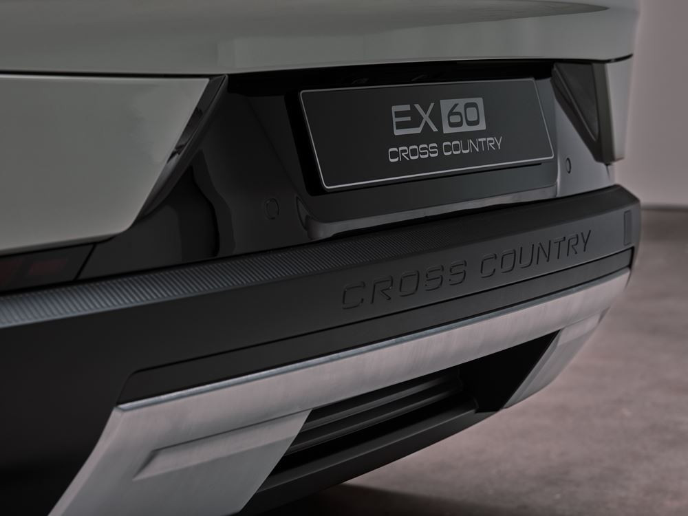 Le SUV électrique Volvo EX60 Cross Country est conçu pour sortir des sentiers battus